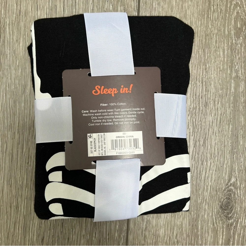 HALLOWEEN ZIP UP FOOTLESS SLEEPER SKELETON 6-9MO NWT
